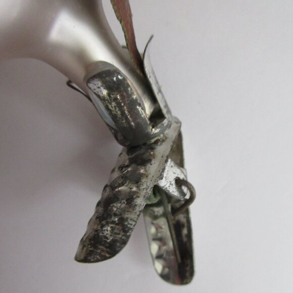 Rose Bud Flower Glass Clip On Christmas Ornament White Glitter Vintage - Picture 7 of 10